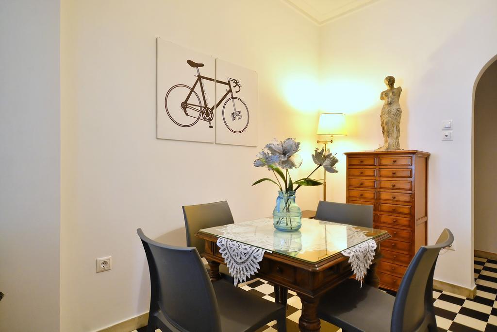 Plaka Elegant Apartment เอเธนส์ ภายนอก รูปภาพ